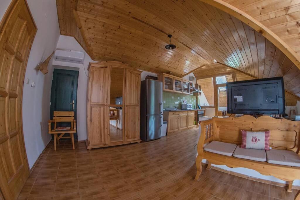 Matyo Rozsa Vendeghaz Appartement Ostoros Buitenkant foto